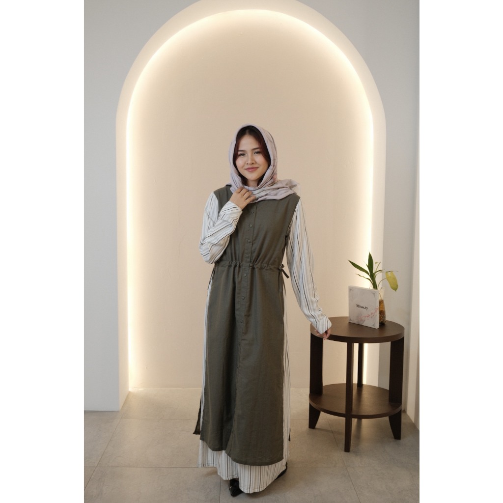 MISSTY Gamis Wanita One Set Cotton Warna Hijau Tua Putih Motif Garis Lengan Panjang NEW EDITION BEST