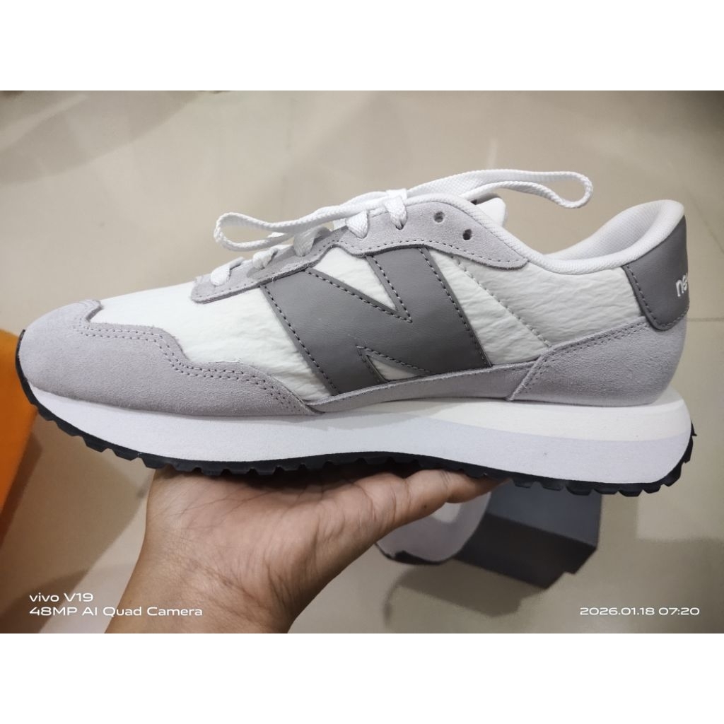 Sepatu NB 237 original
