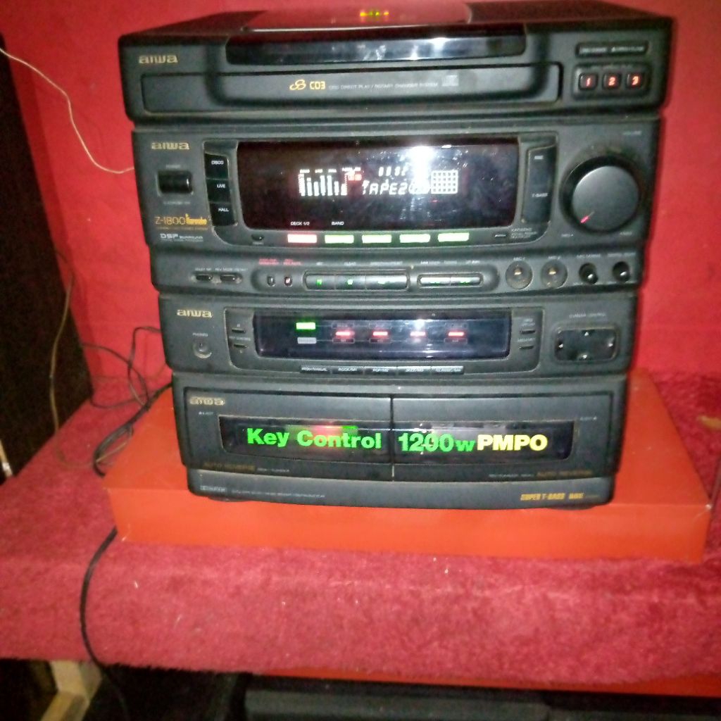 radio jadul head AIWA