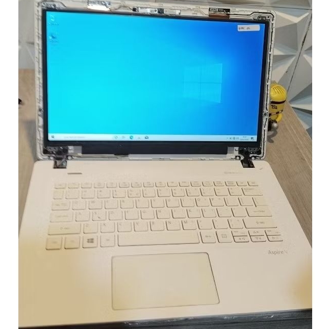 LED LCD 13,3 inc 30pin HD  braket atas bawah second original copotan laptop