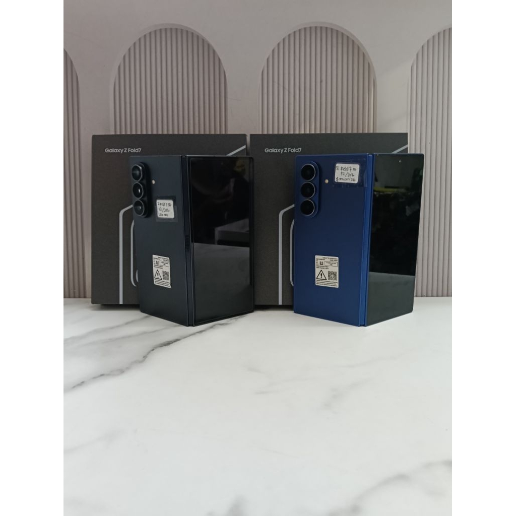 Samsung galaxy z fold 7 12/256 second