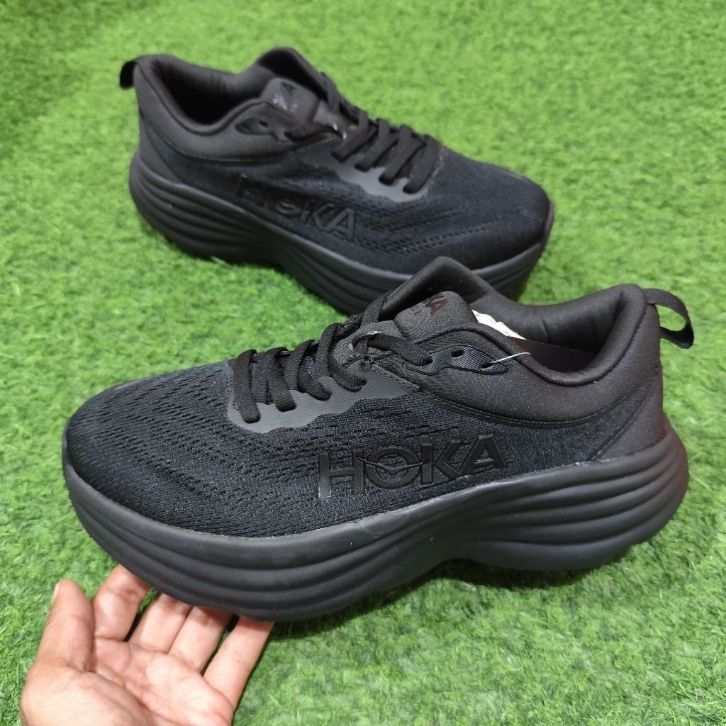 Running Hoka Bondi 8 full black size 39