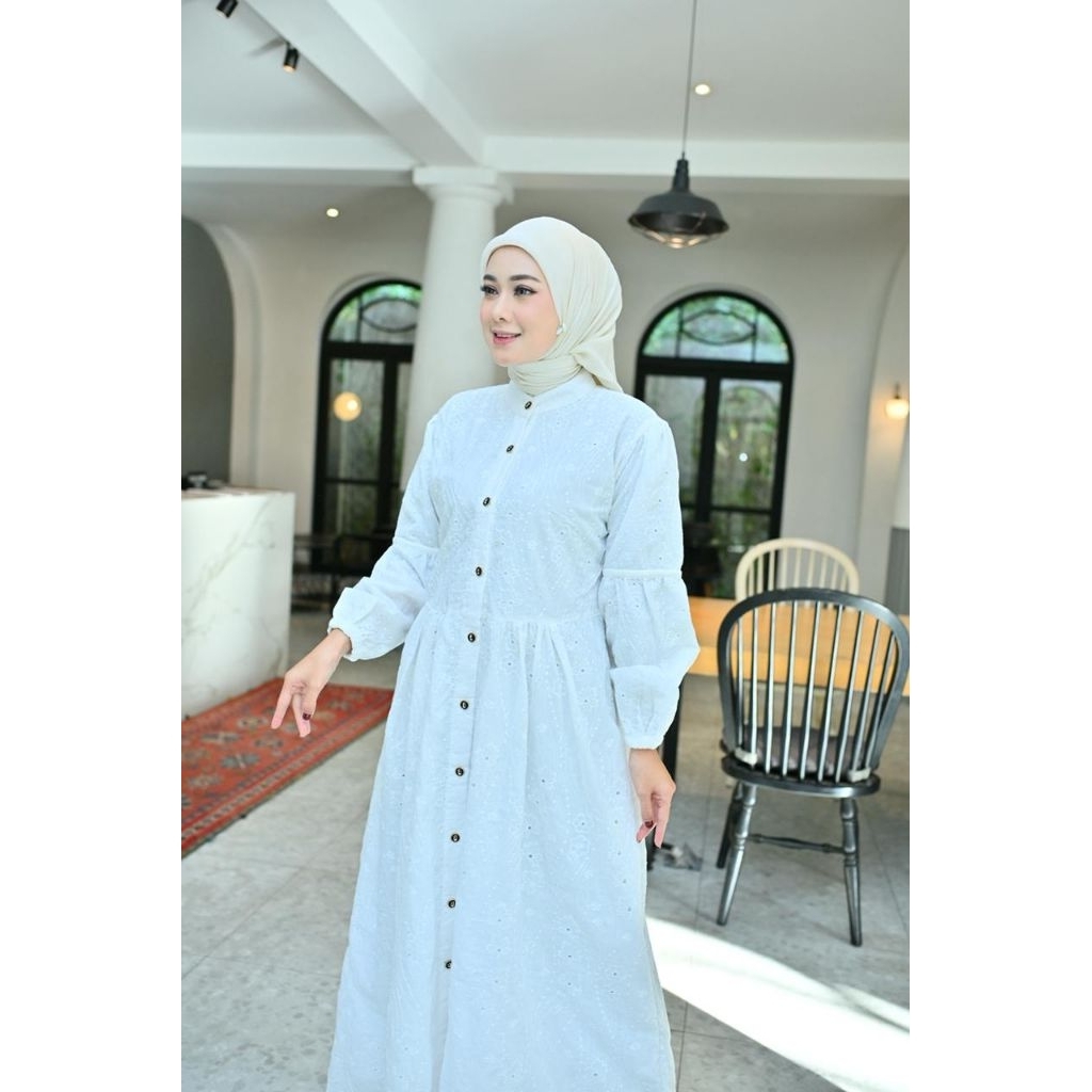 Dress Azahra MididressBahan katun bolongLd 110cmPanjang baju 130cmHarga grosir 230cm