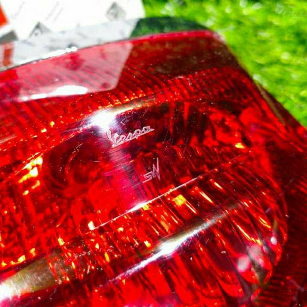 Lampu Stop Belakang Vespa Matic LX S LX 150/Stoplamp Vespa Lxs Original Piaggio