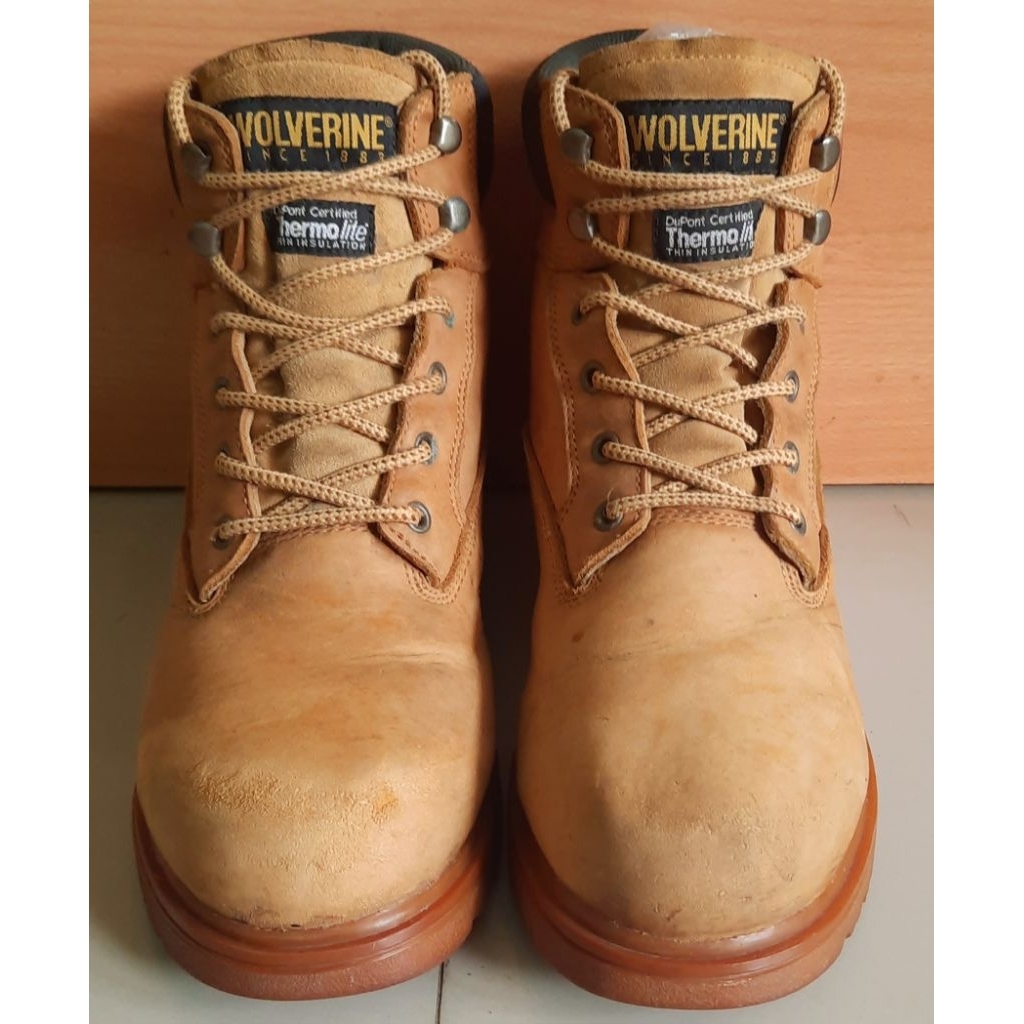 Sepatu Wolverine 43