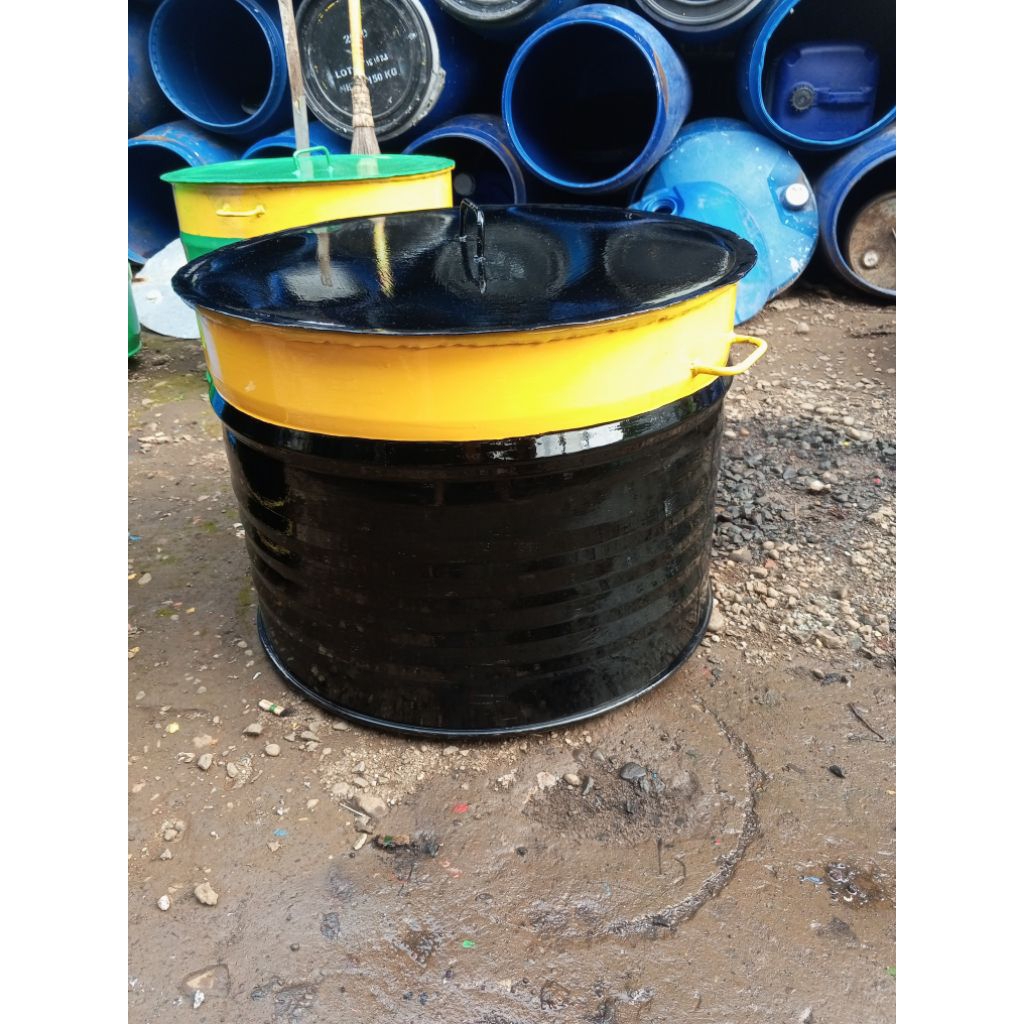 Tong sampah besi/drum besi 100 liter