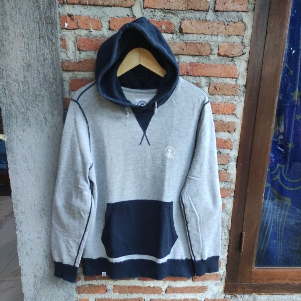 hoodie covernat seri pelaut kondisi mantap XL