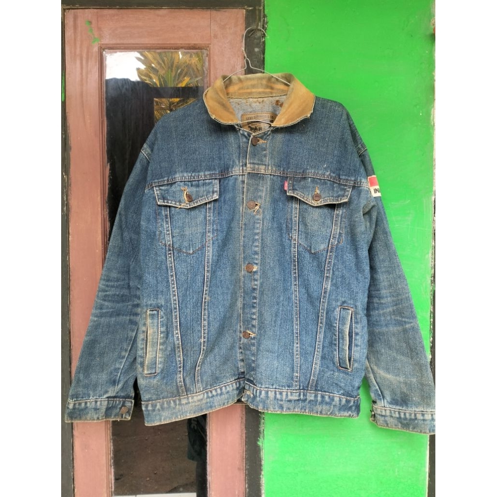 jaket Levi's ,size XL kondisi second masih layak pakai