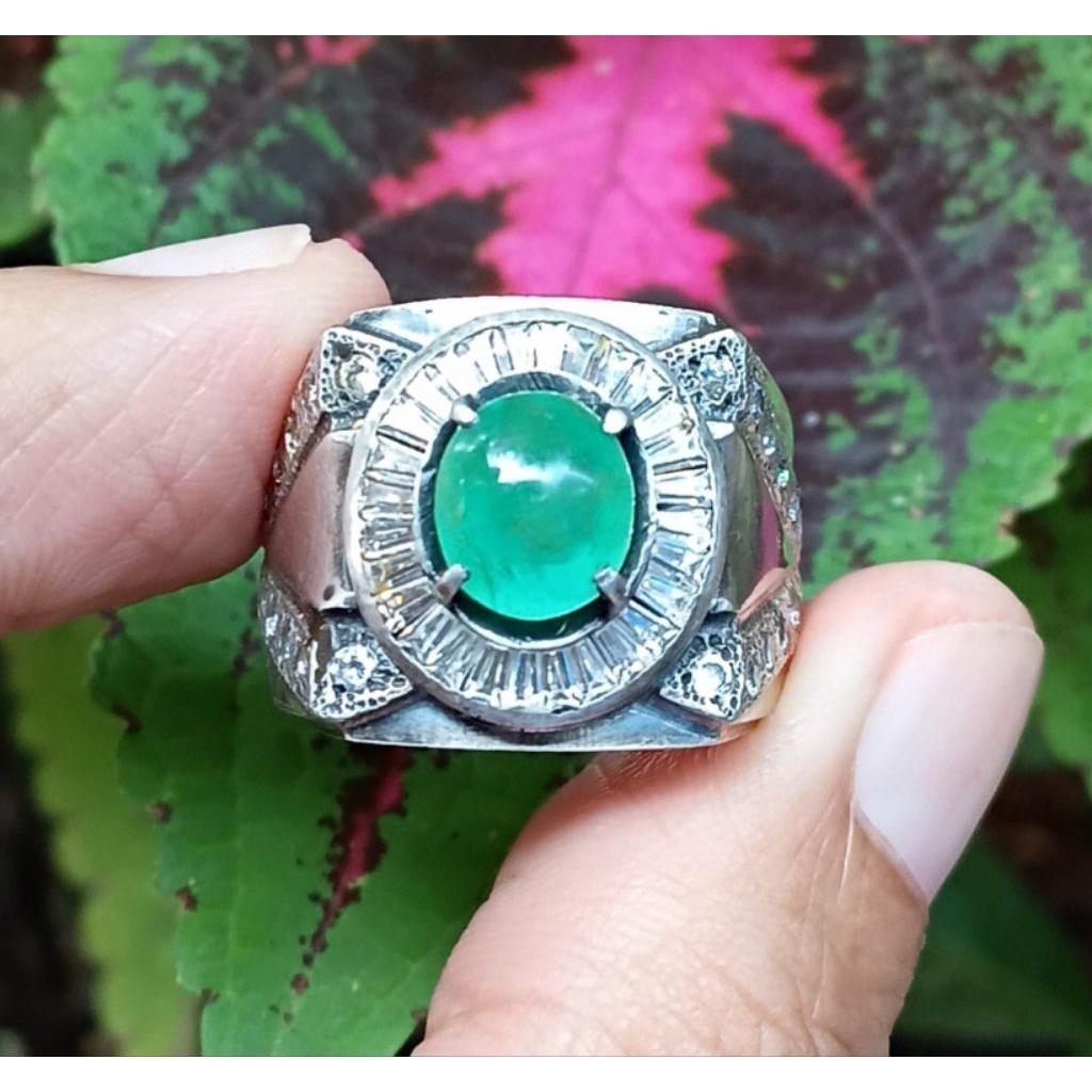 Natural Emerald Beryl  / Zamrud Ce Minor