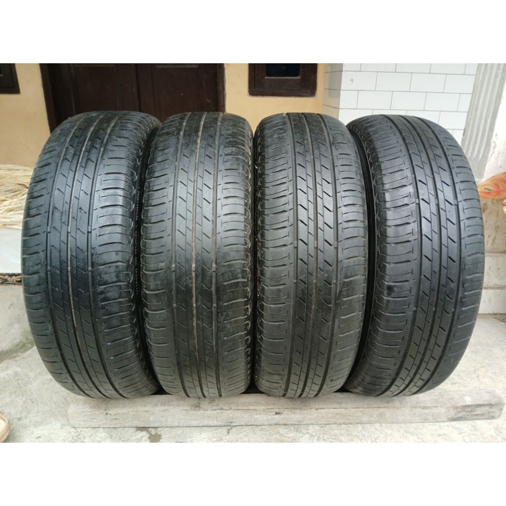 Ban Bridgestone 205/65 R16
