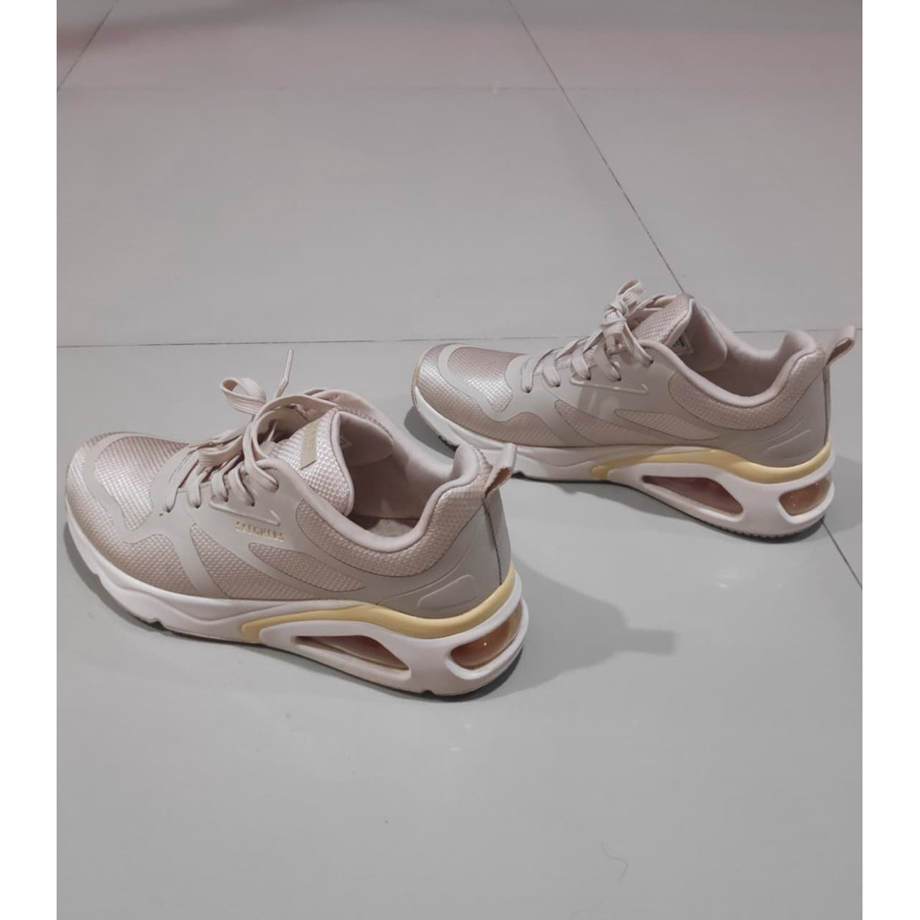 Sepatu Sneakers Wanita Skechers Tres-Air Original