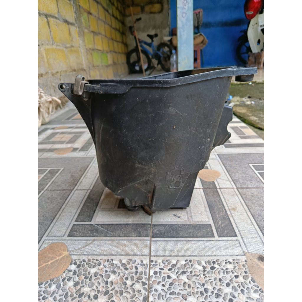 bagasi bawah jok bagasi jok supra x125 karisma original