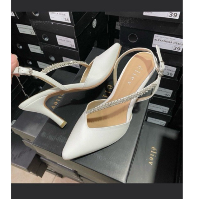 eliev heels wanita