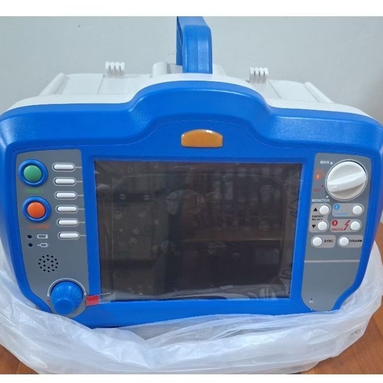 Defibrillator DM-7000