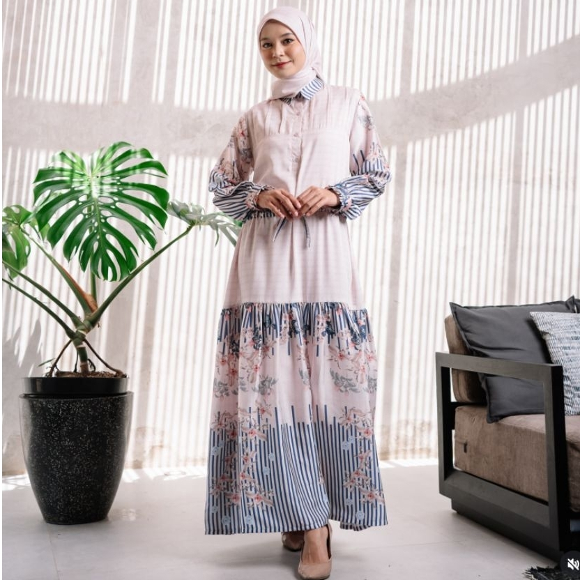 Sale Monel Floella dress Size Xl