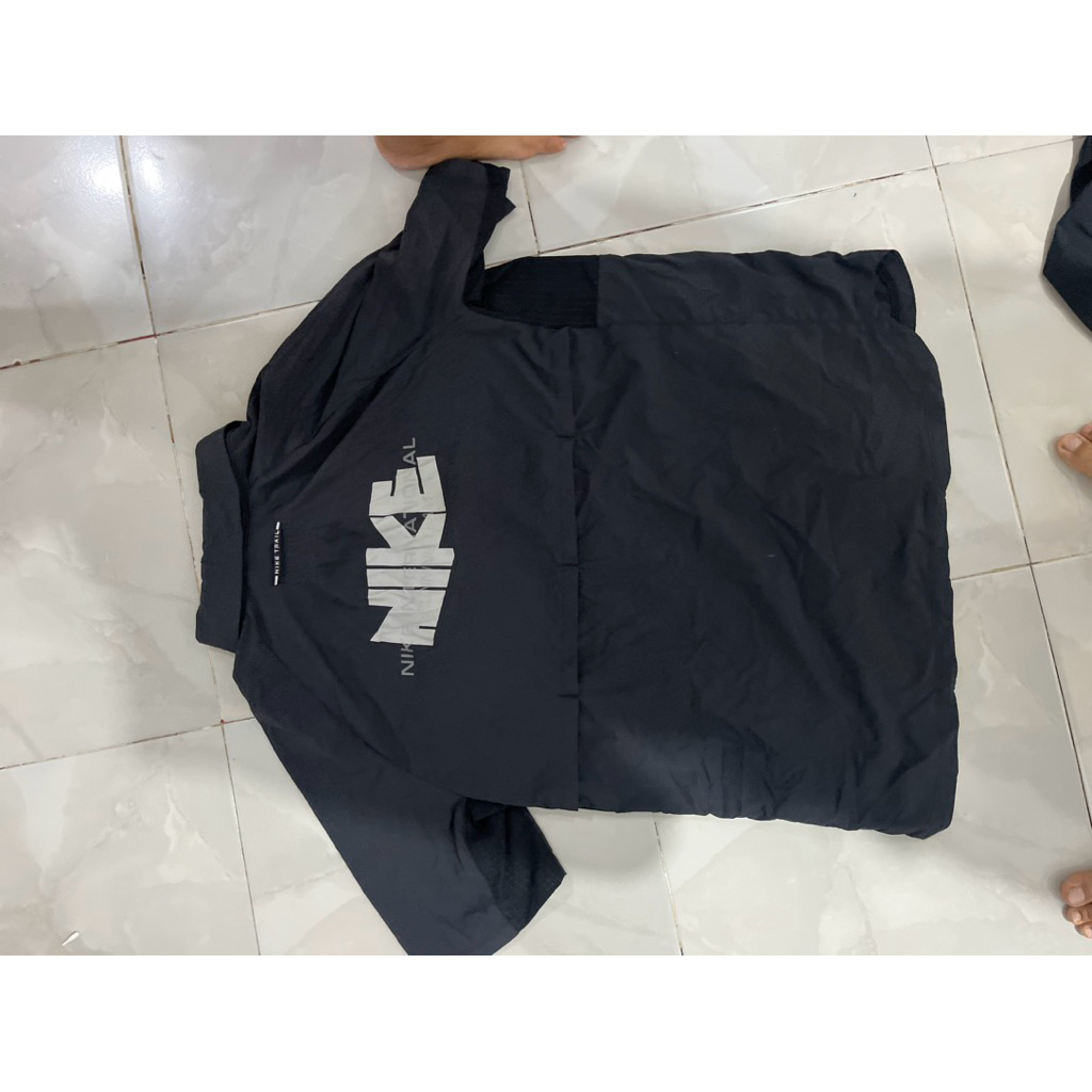 Nike ACG Set Kemeja Drifit dan celana short ACG NIKE