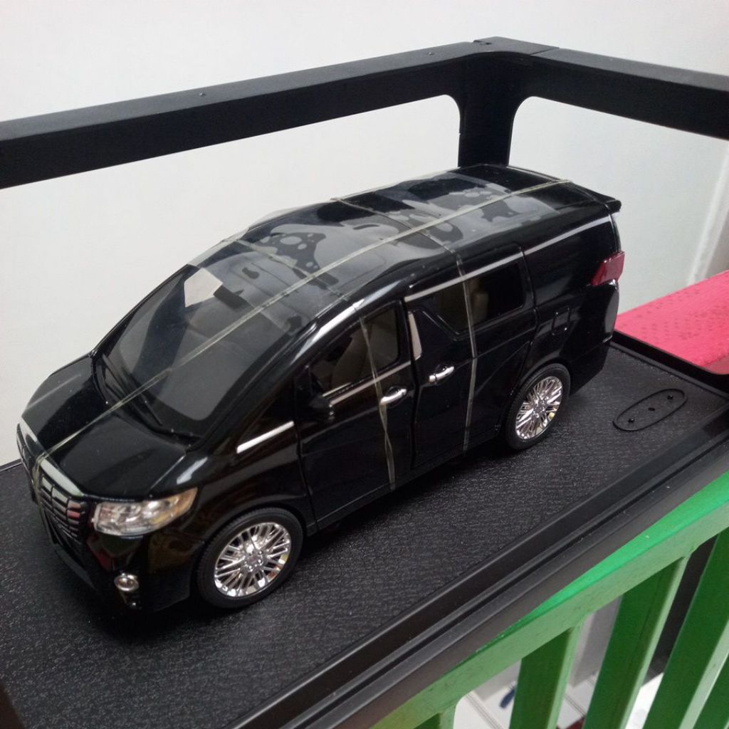 Diecast Miniatur Mobil Toyota Alphard Black Skala 1:24 - Bahan Besi