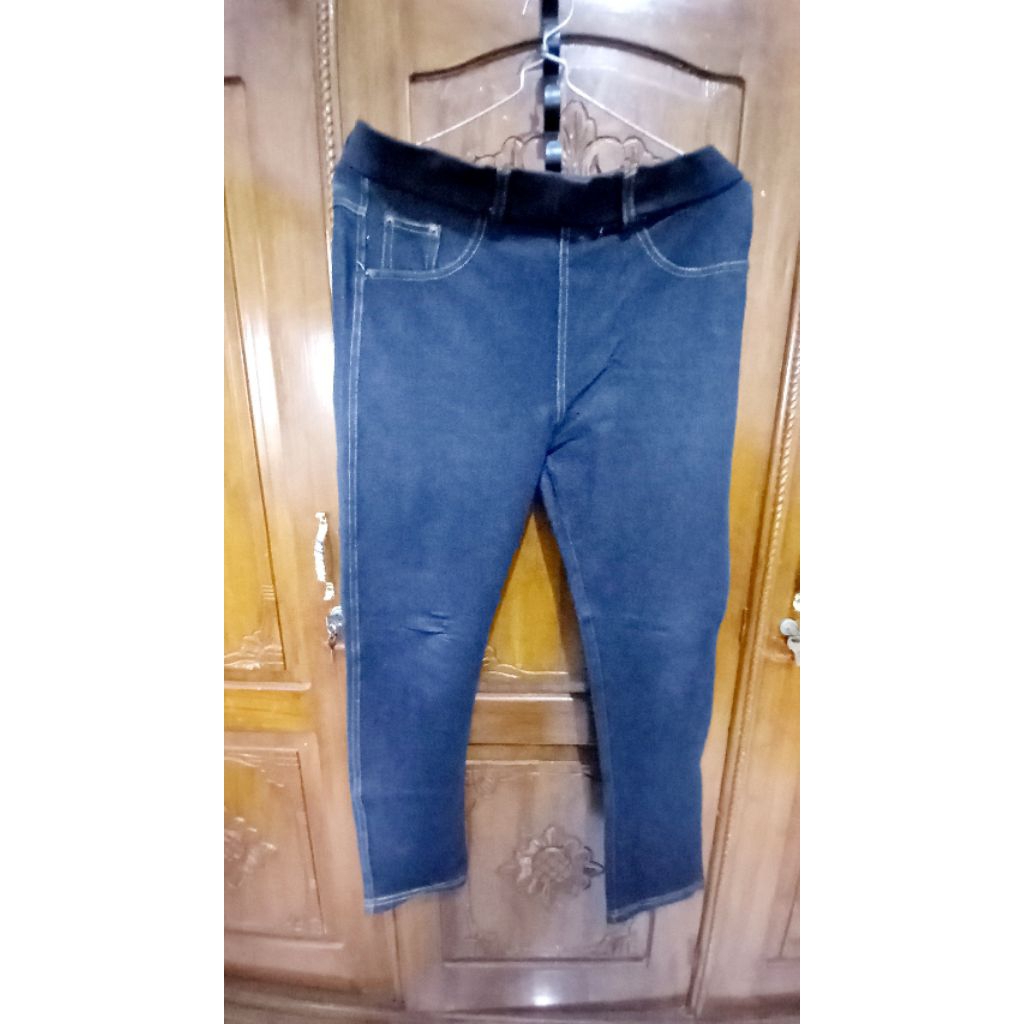 preloved logo jeans wanita