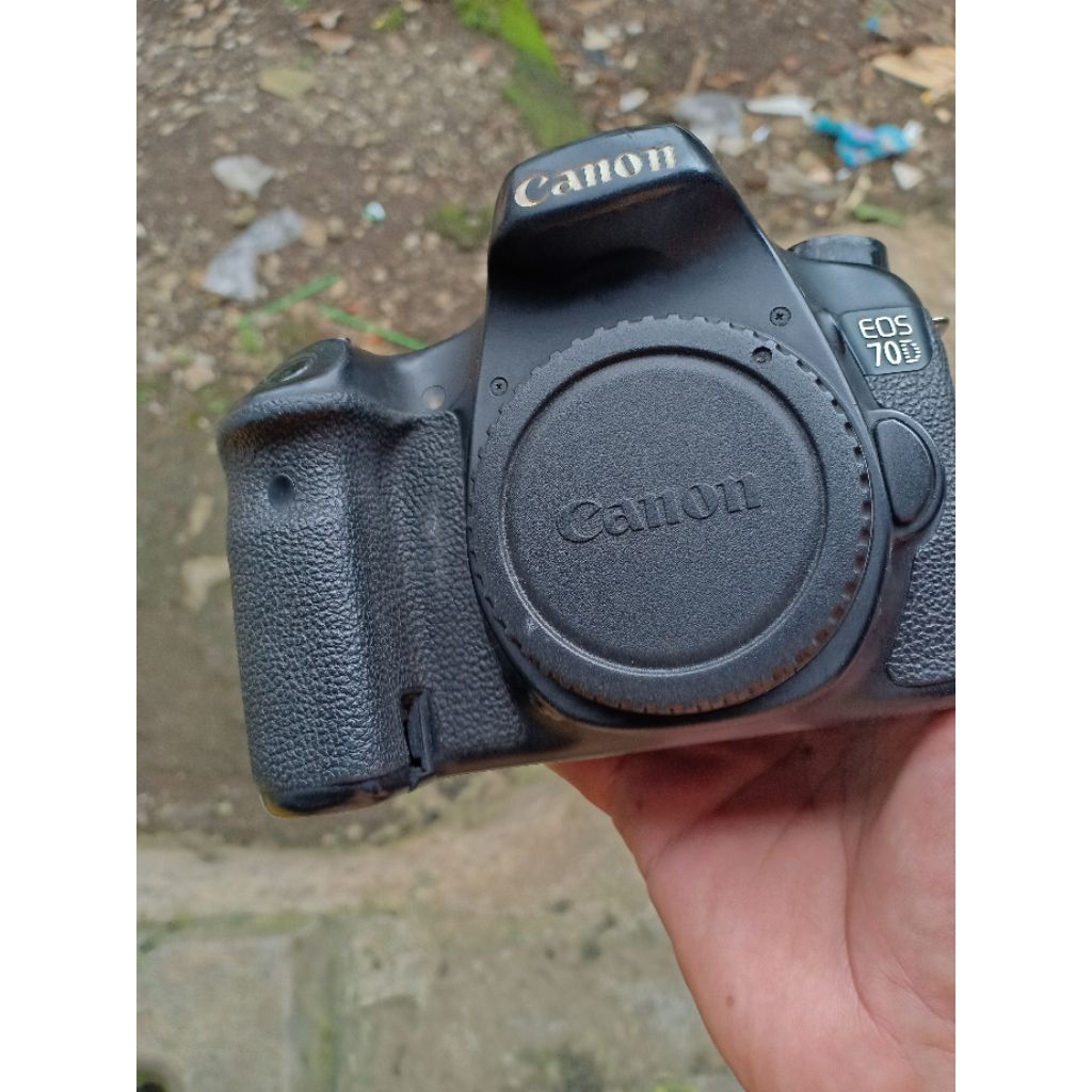 Canon 70d matot apa adanya sama seperti di gambar untuk kanibalan Canon DSLR 70d