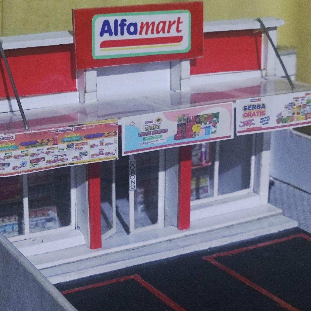 Miniatur Diorama - Miniatur Alfamart - Diorama Miniatur Alfamart Skala 1:64
