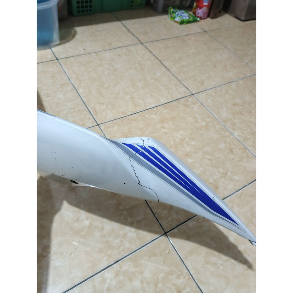 body copotan gsx r 150 fairing kiri dan cover Frame kiri