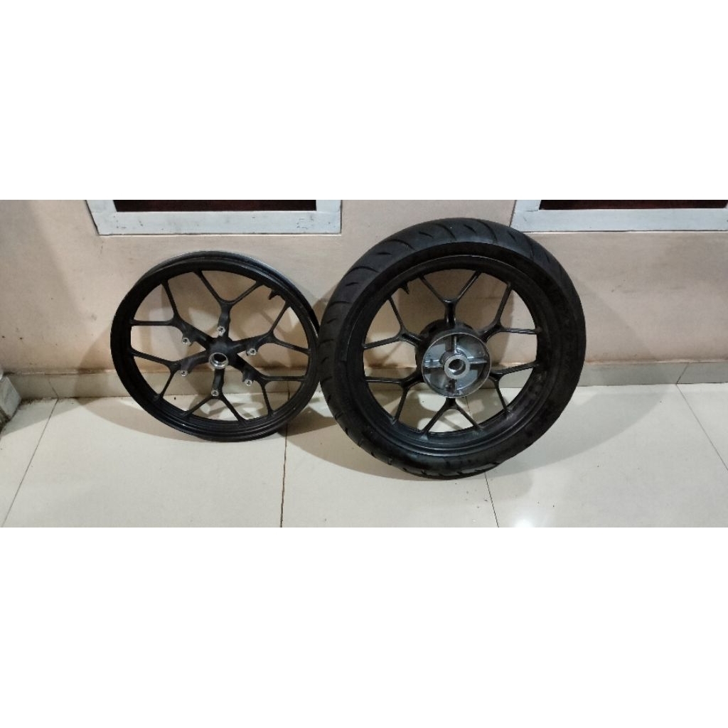 velg depan belakang Supra gtr 150 original {tanpa ban belakang}