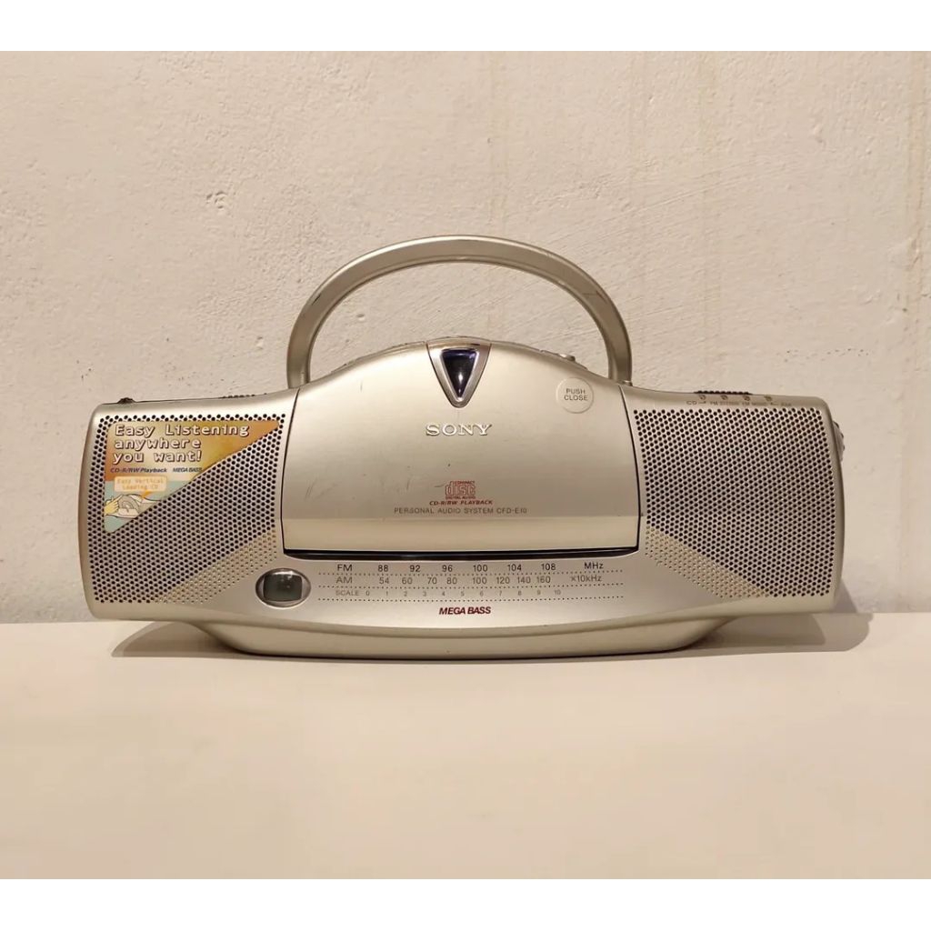 Portable CD Player SONY CFD-E10 / Discman