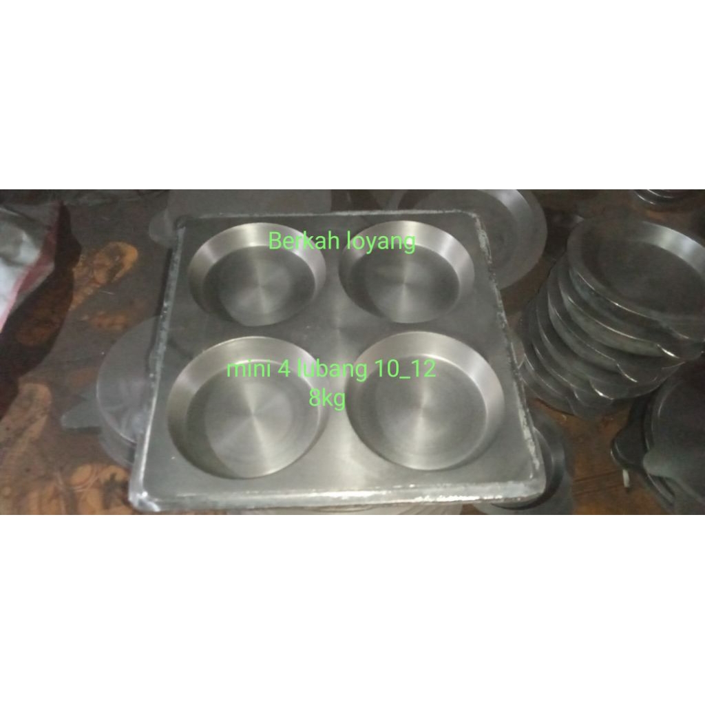 loyang wajan martabak manis,terang bulan mini 4 lubang 10-12 + tutup berat 8 kg