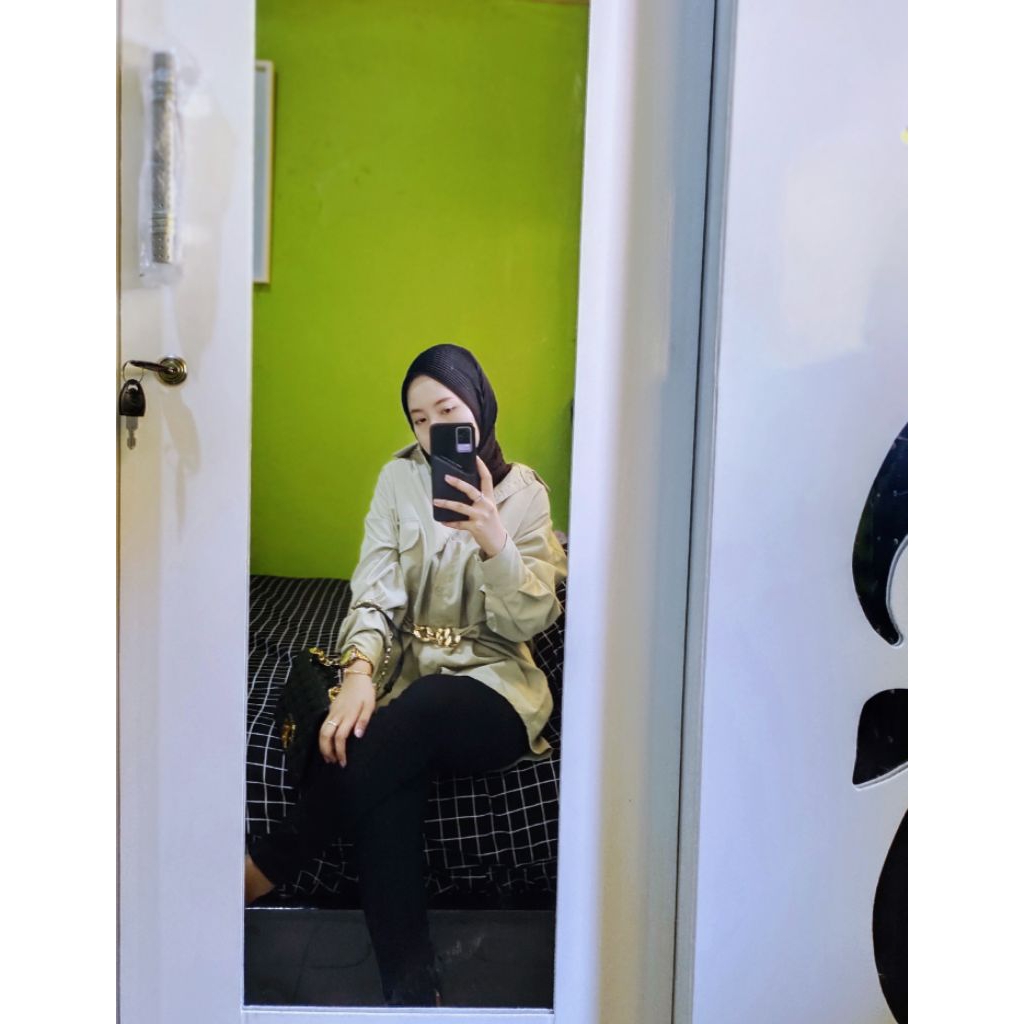 kemeja tunik warna Sage ada belt ring hiasannya