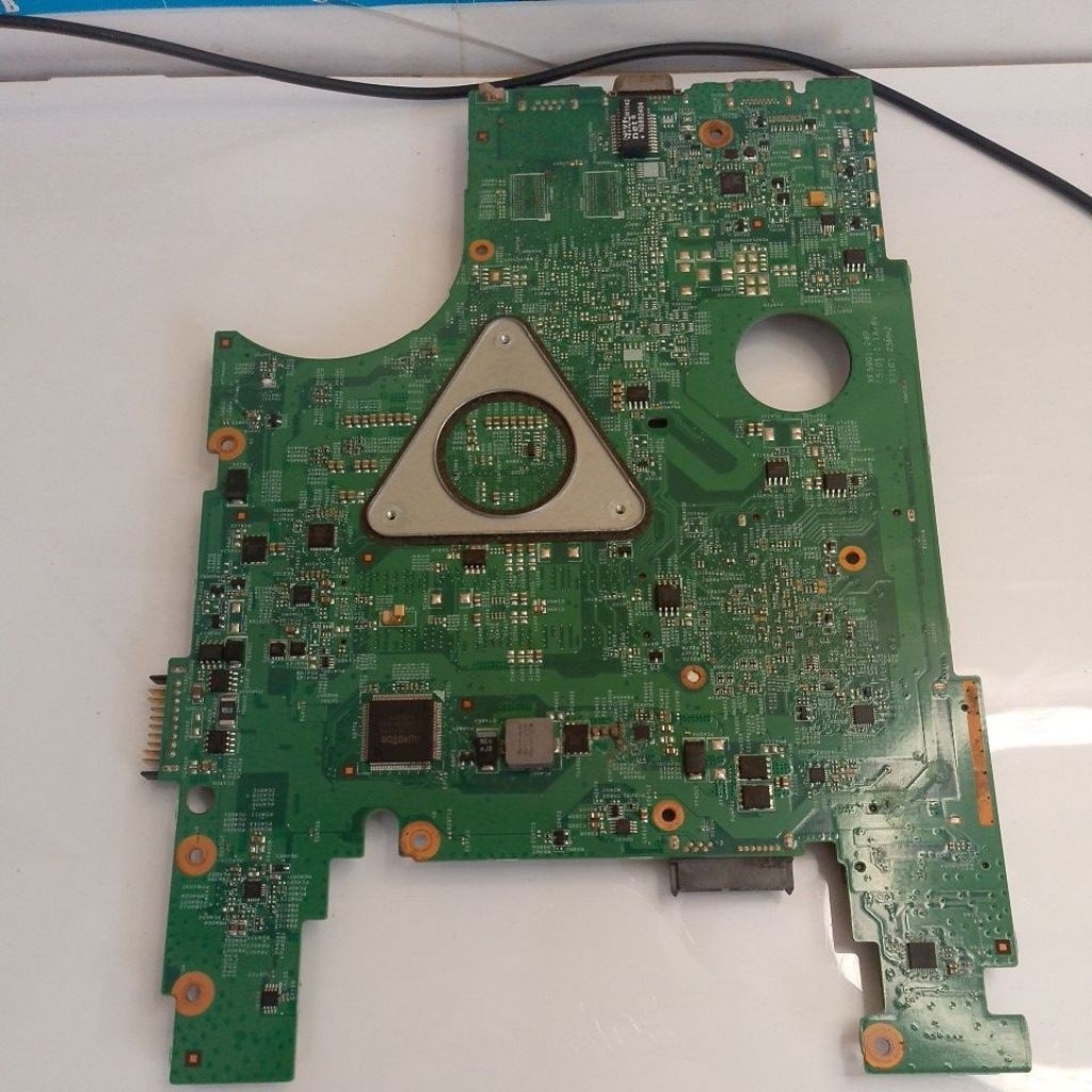 Mesin Laptop Dell Inspiron N4050 Mati – Buat Bahan / Sparepart