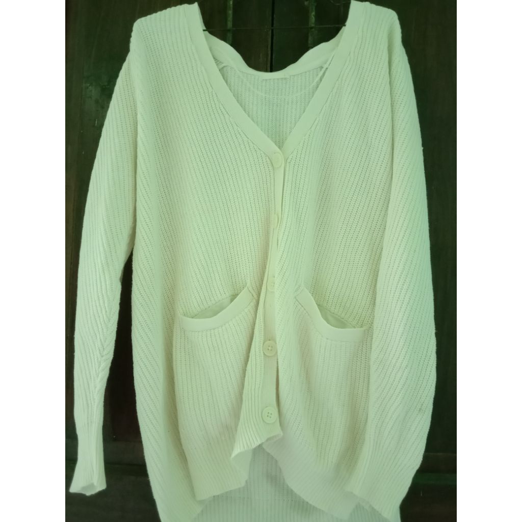 cardi oversize brand Gu