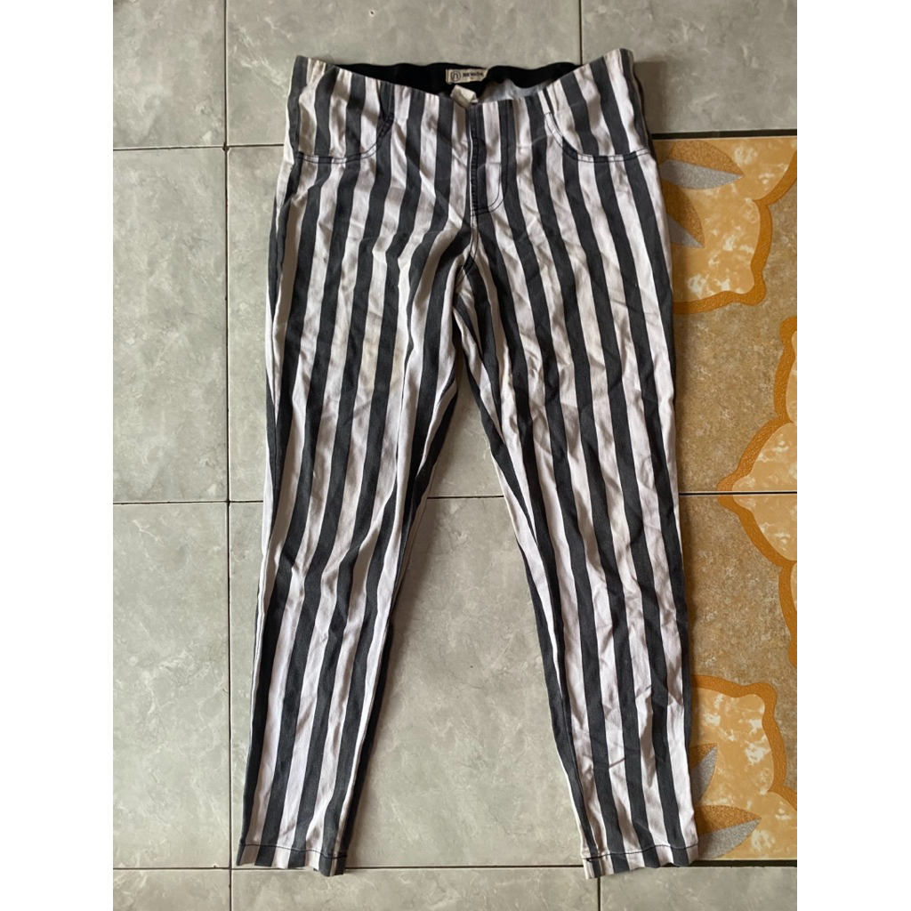 preloved celana garis garis