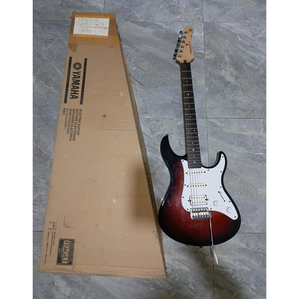 Yamaha Pacifica 112j