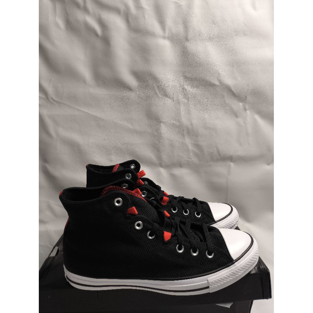 Sepatu Sneakers Pria Chuck Taylor All Star Retro Black White Red A08590C 43
