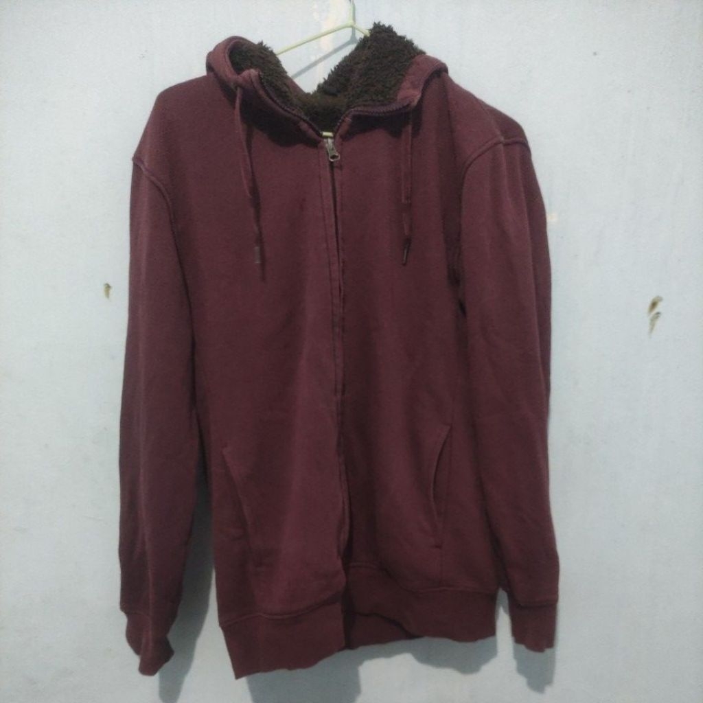UNIQLO Sherpa Fleece Jacket Size L Maroon Original Bekas Kondisi Bagus