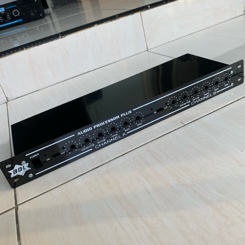 Box Audio Processor Plus Subwoofer BDL