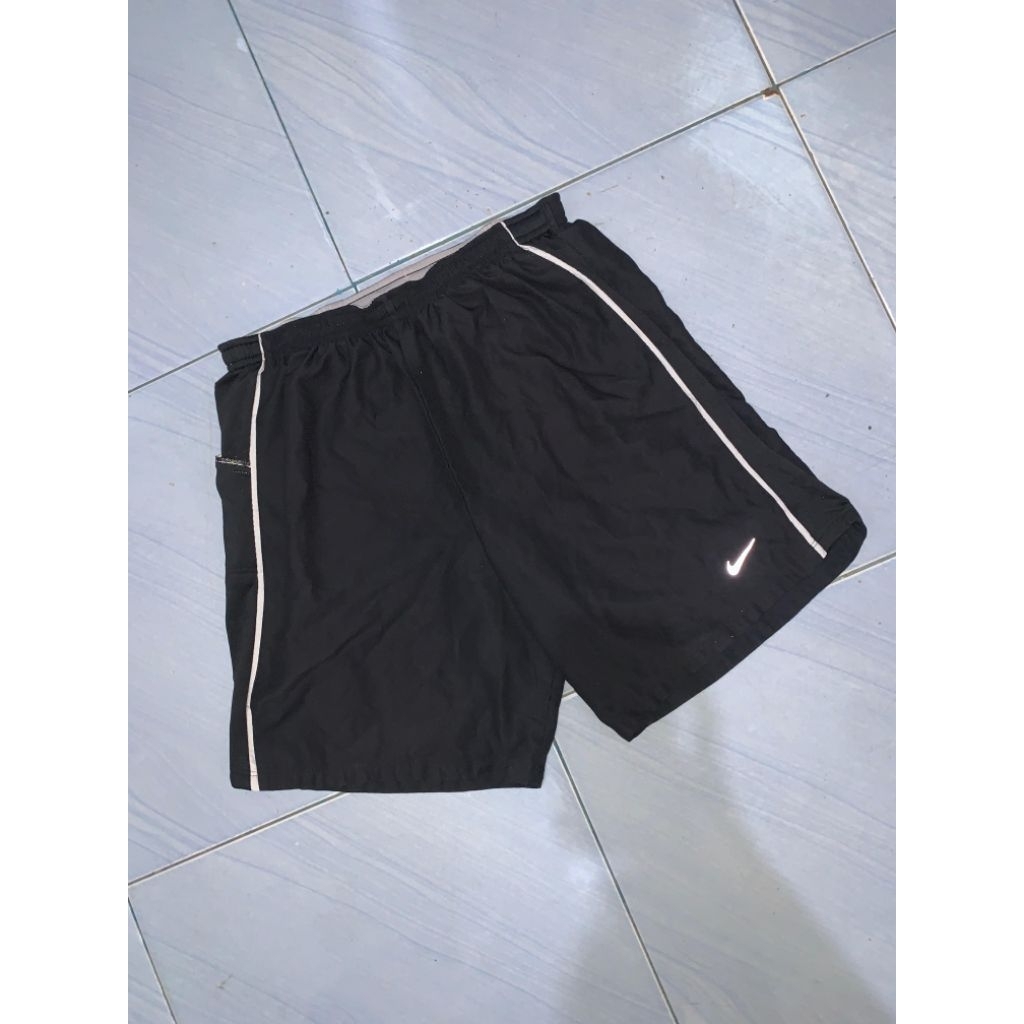 Celana Pendek Nike Running