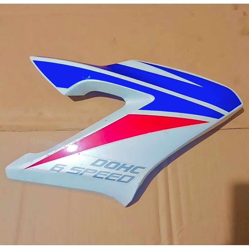Coper tangki sayap HONDA CB150R Streetfite old (2012-2015) putih SEBELAH KANAN original second layak
