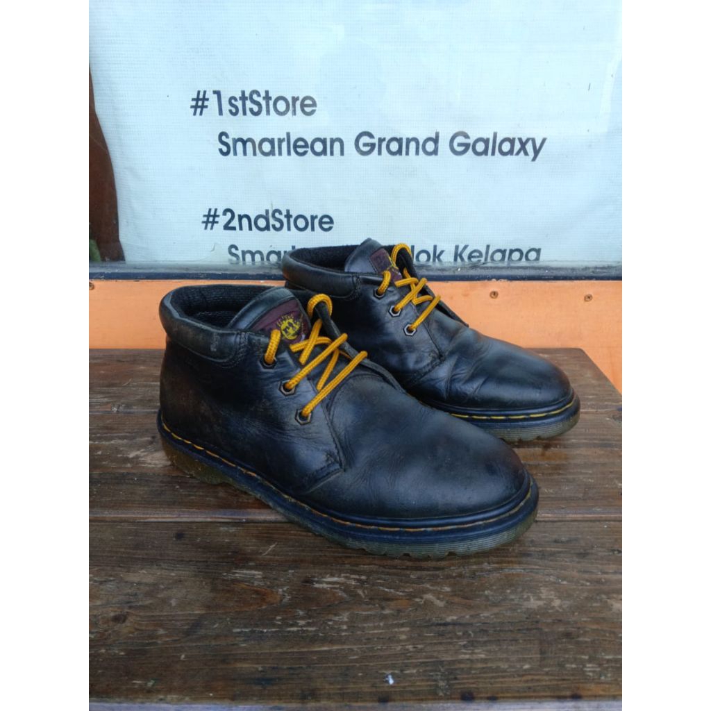 DR. MARTENS 8075 ENGLAND