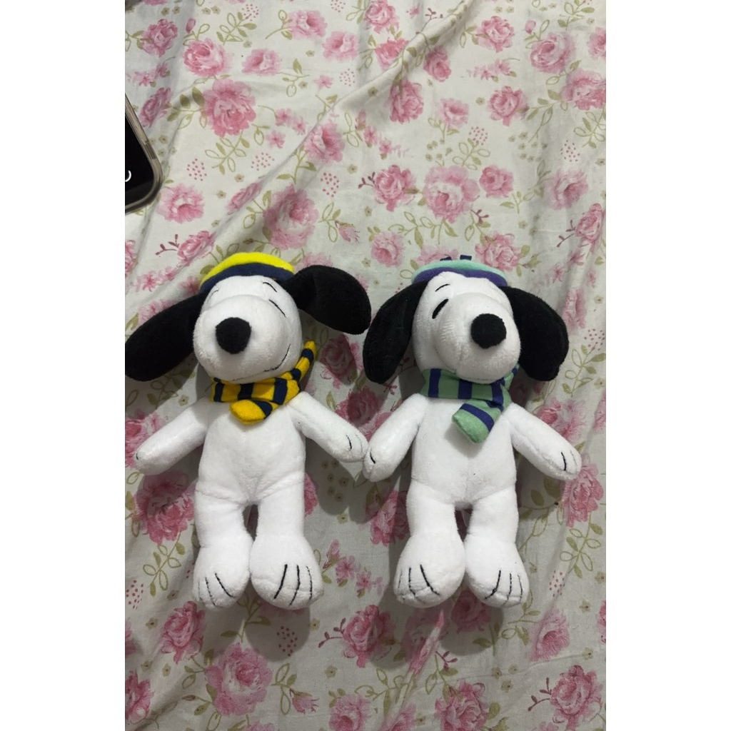 snoopy syal warna warni peanuts plush keychain