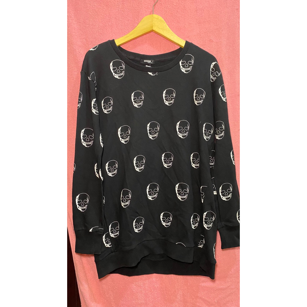 baju hitam tengkorak