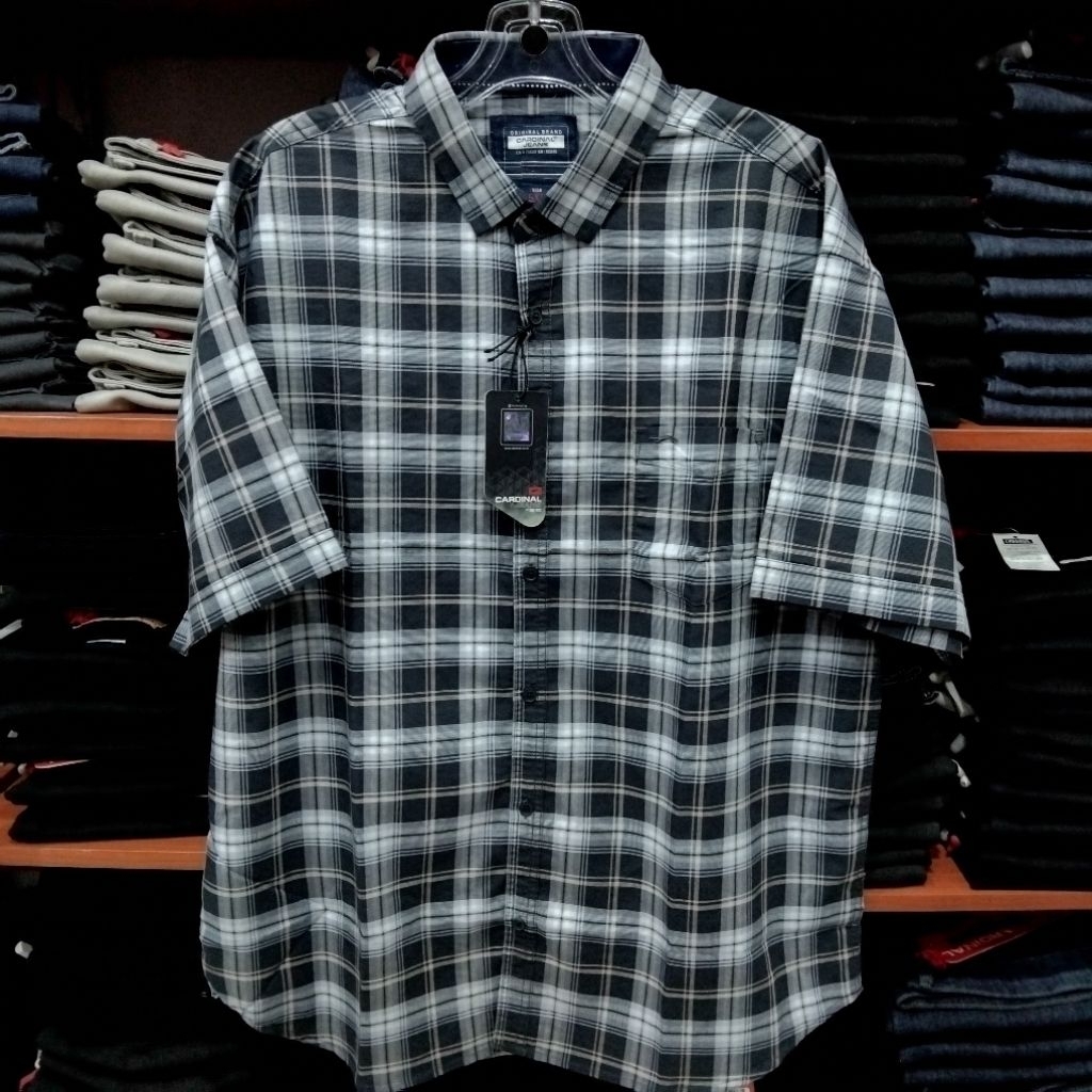 cardinal kemeja lengan pendek slimfit ukuran M - 5XL ( jumbo/bigsize)