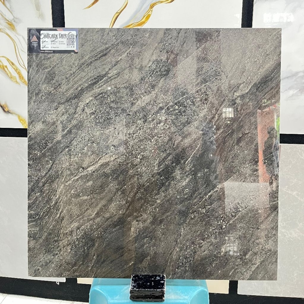 Granit lantai glazed polish 60×60 | omkara dark grey