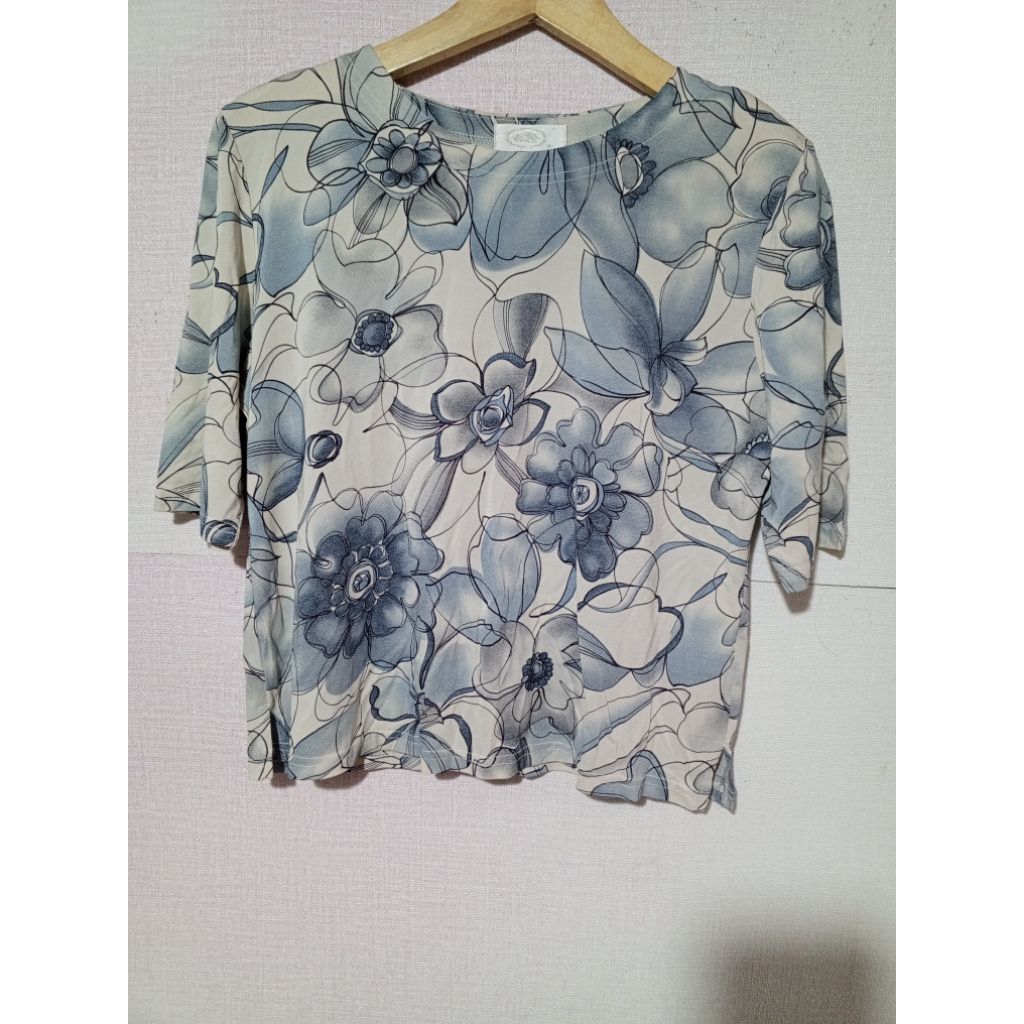 baju kemeja wanita branded jpn size S fit M second