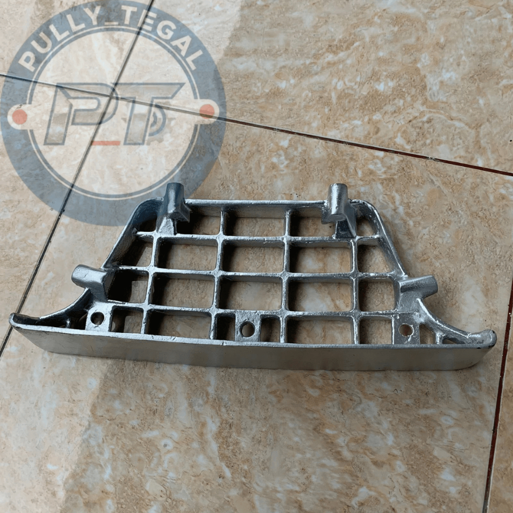 PIJAKAN KAKI HINO / PIJAKAN KAKI HINO 500 / PIJAKAN KAKI HINO LOHAN  SKU