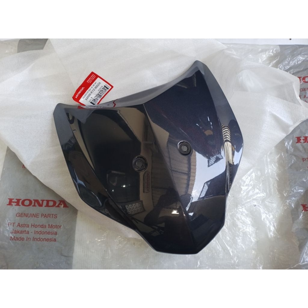 Panel dada tameng Honda SUPRA X 125 HELM IN hitam metalik Original baru AHM 64500-KYZ-900ZA
