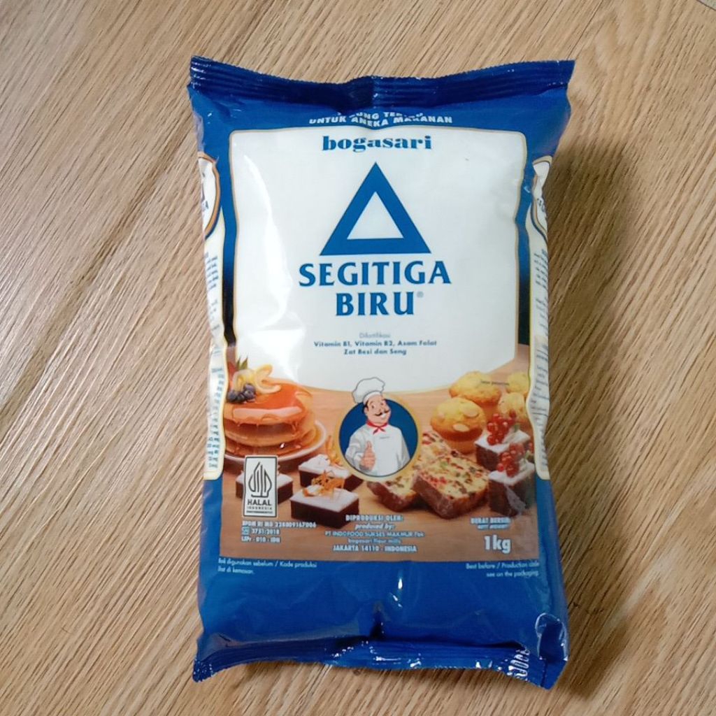 Segitiga Biru Premium