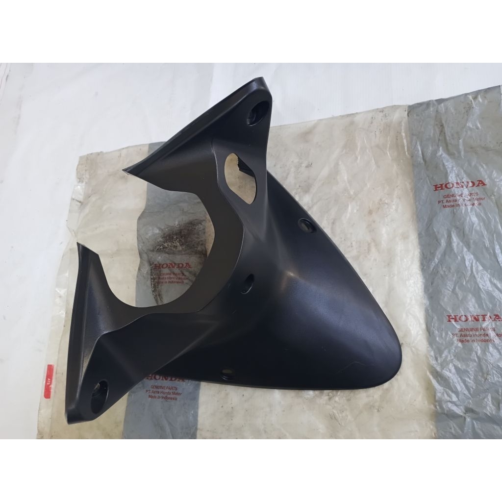 64310-KWW-600 Cover Kontak legshield Tengah Honda ABSOLUTE REVO Original baru AHM