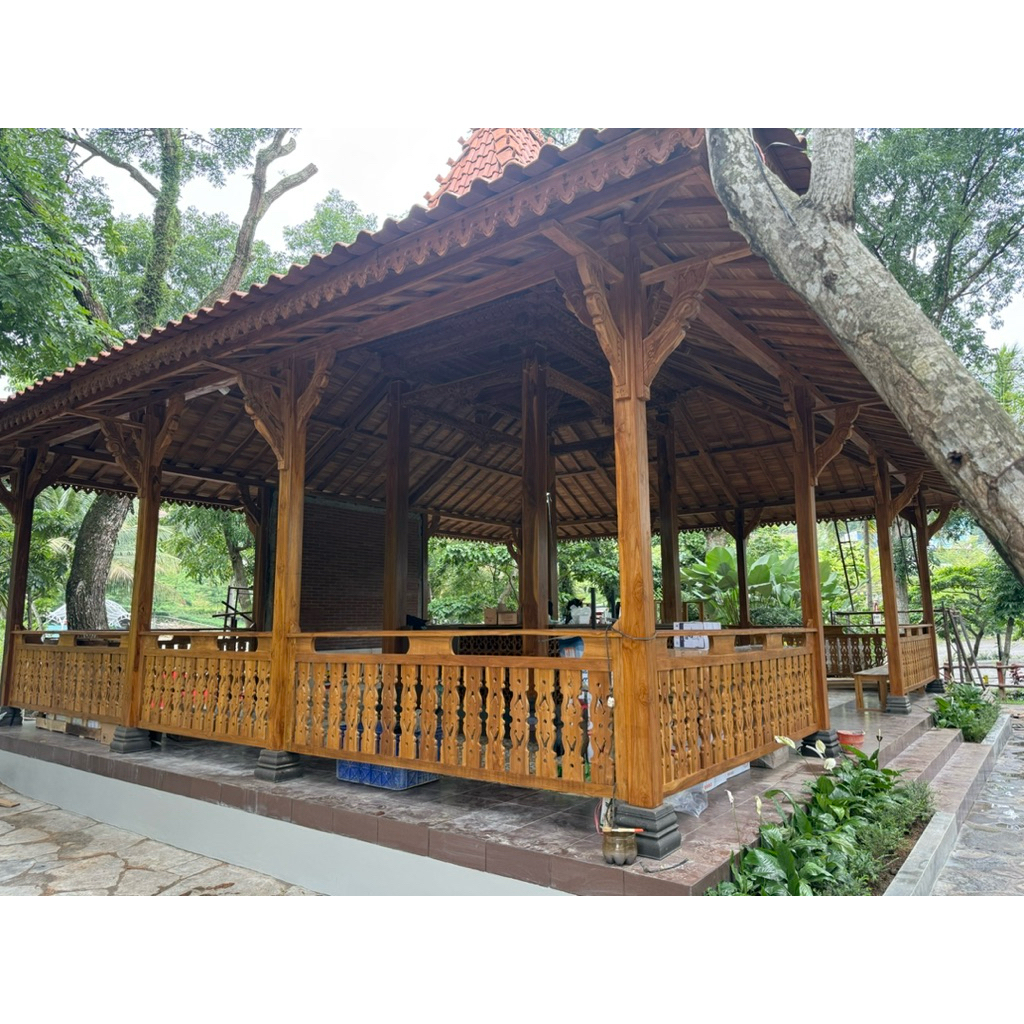 joglo jati soko 20 perhutani luas 8x10Meter