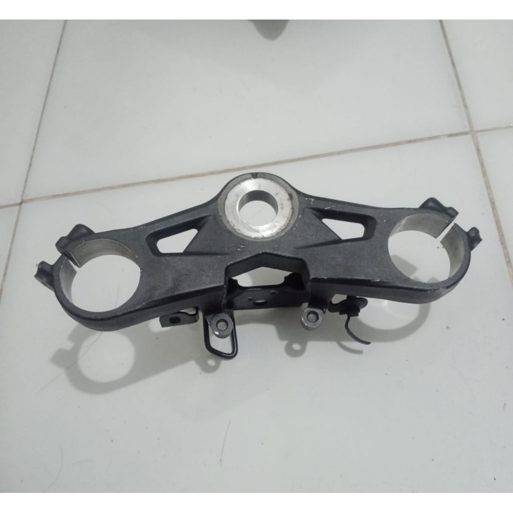 SEGITIGA ATAS NEW CBR 150 K45R USD ORIGINAL